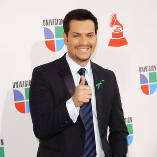 Victor Manuelle in The 10th Annual Latin GRAMMY Awards - Arrivals