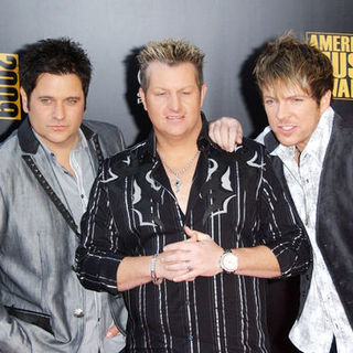 Rascal Flatts in 2009 American Music Awards - Arrivals