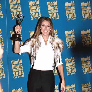Celine Dion in 2004 World Music Awards - Arrivals