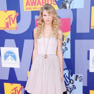 2008 MTV Video Music Awards - Arrivals