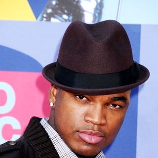 Ne-Yo in 2008 MTV Video Music Awards - Arrivals