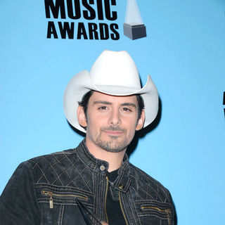 Brad Paisley in 2008 American Music Awards - Press Room