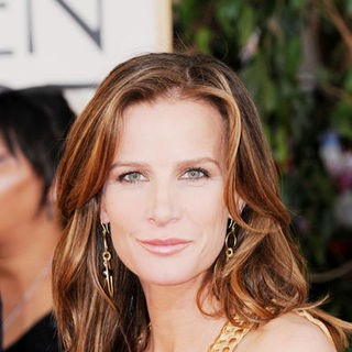 Rachel Griffiths in 66th Annual Golden Globes - Arrivals