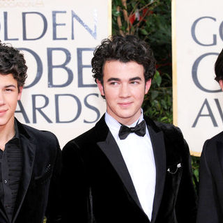 Jonas Brothers in 66th Annual Golden Globes - Arrivals
