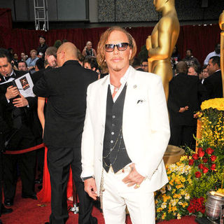 Mickey Rourke in 81st Annual Academy Awards - Arrivals