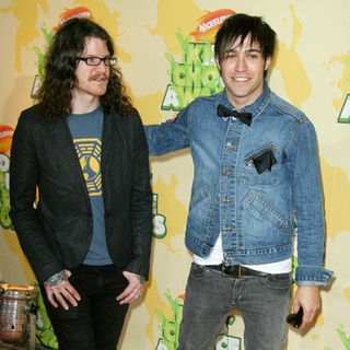 Fall Out Boy in Nickelodeon's 2009 Kids' Choice Awards - Arrivals