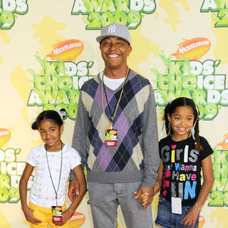 Russell Simmons, Aoki Lee Simmons, Ming Lee Simmons in Nickelodeon's 2009 Kids' Choice Awards - Arrivals