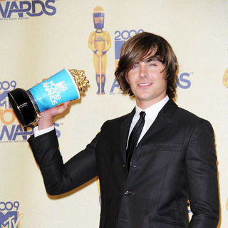 18th Annual MTV Movie Awards - Press Room