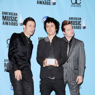 Green Day in 2009 American Music Awards - Press Room