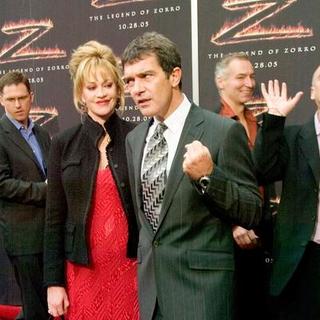 Antonio Banderas, Melanie Griffith in The Legend of Zorro Los Angeles Premiere - Red Carpet