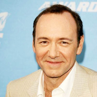 Kevin Spacey in 2006 MTV Movie Awards - Arrivals