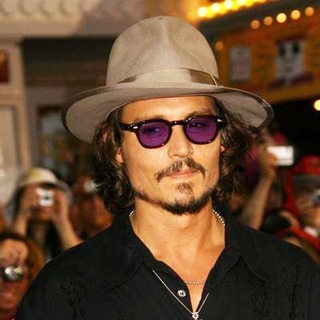Johnny Depp in Pirates Of The Caribbean: Dead Man's Chest World Premiere - Arrivals