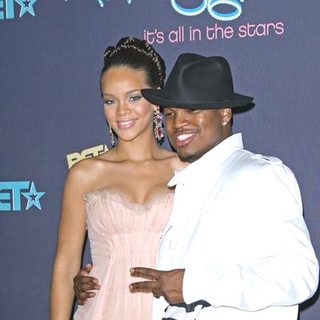 Ne-Yo, Rihanna in 2006 BET Awards - Press Room