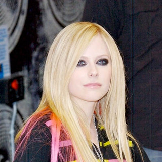 Avril Lavigne in Avril Lavigne CD Signing Virgin Records Hollywood