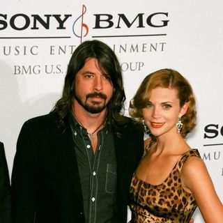 Dave Grohl, Jordyn Blum in 2008 Clive Davis Pre-GRAMMY Party - Arrivals