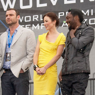 Liev Schreiber, Lynn Collins, will.i.am in "X-Men Origins: Wolverine" World Premiere - Arrivals