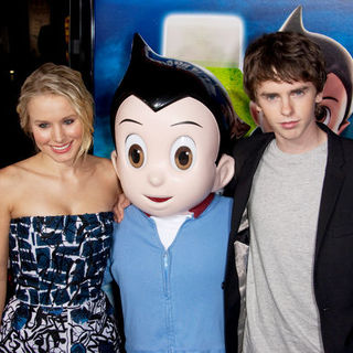 Kristen Bell, Freddie Highmore in "Astro Boy" Los Angeles Premiere - Arrivals