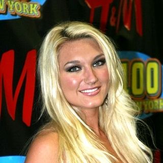 Brooke Hogan in Z100's Jingle Ball 2006 - Press Room