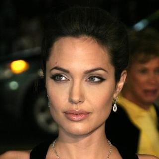Angelina Jolie in Alexander World Premiere in Los Angeles