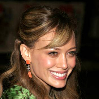 Hilary Duff in Cheaper By The Dozen 2 World Premiere