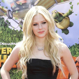 Avril Lavigne in Over The Hedge Los Angeles Premiere