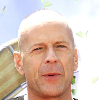 Bruce Willis in Over The Hedge Los Angeles Premiere
