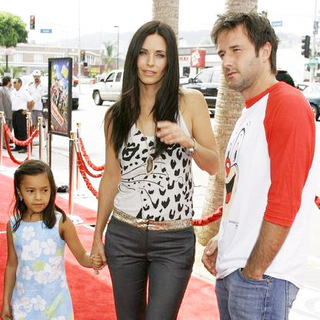 Courteney Cox, David Arquette in Barnyard World Premiere