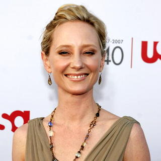 Anne Heche in 35th Annual AFI Life Achievement Award Honoring Al Pacino