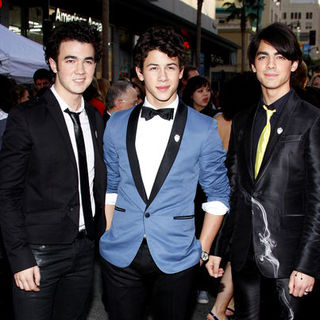 Jonas Brothers in "Jonas Brothers: The 3D Concert Experience" World Premiere - Arrivals