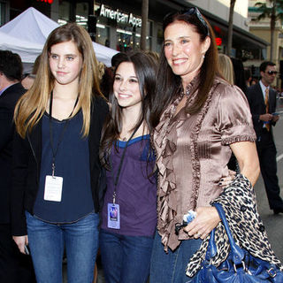 Mimi Rogers in "Jonas Brothers: The 3D Concert Experience" World Premiere - Arrivals