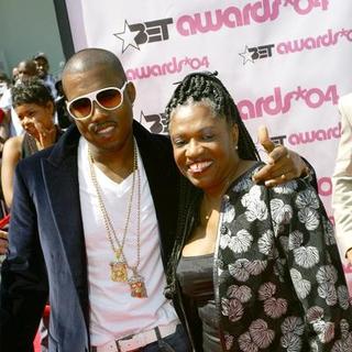 Kanye West in 2004 BET Awards Red Carpet