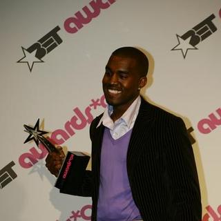 Kanye West in 2004 BET Awards Press Room