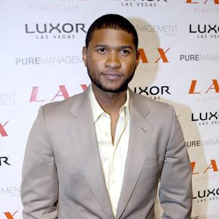 Usher in Usher Hosts an Evening at LAX Nightclub in Las Vegas - November 3, 2007