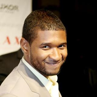 Usher Hosts an Evening at LAX Nightclub in Las Vegas - November 3, 2007