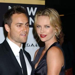 Charlize Theron, Stuart Townsend in In The Valley of Elah - Movie Premiere - Arrivals