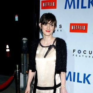 Winona Ryder in "Milk" Hollywood Premiere - Arrivals
