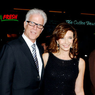 Ted Danson, Mary Steenburgen in "Four Christmases" World Premiere - Arrivals