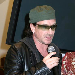 U2 in Barneys and Bono launch EDUN clothing line