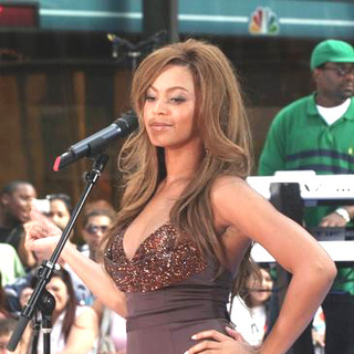 Destiny's Child Performs on NBC's Today Show