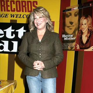 Bette Midler Signs Her New CD Bette Midler Sings the Peggy Lee Songbook