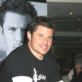 Nick Lachey in Nick Lachey Signs Copies of His New CD What's Left of Me