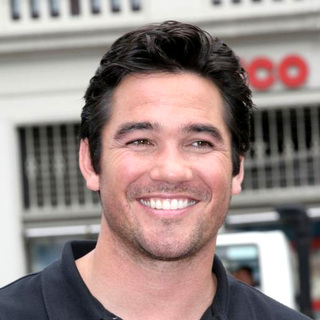 Dean Cain in Dean Cain Promotes Mastercard's Win 500 Flights Sweepstakes