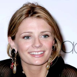 Mischa Barton in Macy's Welcomes Mischa Barton for a Keds Be Cool Event