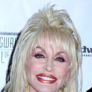 Dolly Parton in 38th Annual Songwriters Hall of Fame Ceremony - Arrivals