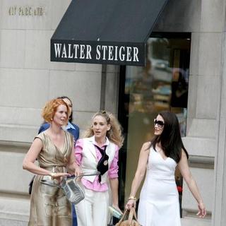 Sarah Jessica Parker, Kristin Davis, Cynthia Nixon in Sex and the City: The Movie - Filming On Location - September 21, 2007