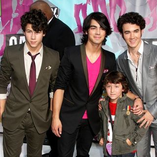 Jonas Brothers in "Camp Rock" New York Premiere - Arrivals