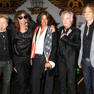 Aerosmith in Aerosmith Launches Their New Video Game "Guitar Hero: Aerosmith" at Hard Rock Cafe in New York
