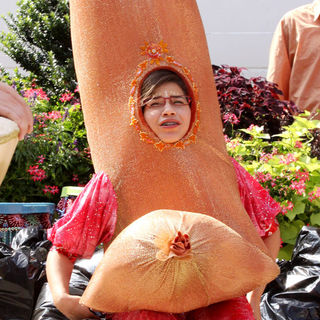 "Ugly Betty" Filming in Lower Manhattan on August 25, 2009