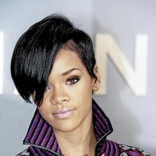 Rihanna in Paris Fashion Week Fall-Winter 2008-2009 - Chanel - Arrivals