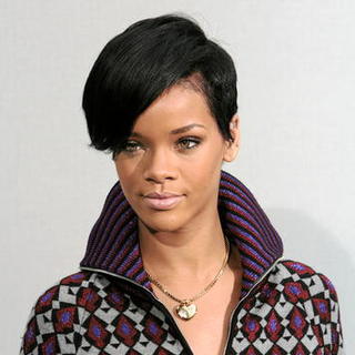 Rihanna in Paris Fashion Week Fall-Winter 2008-2009 - Chanel - Arrivals